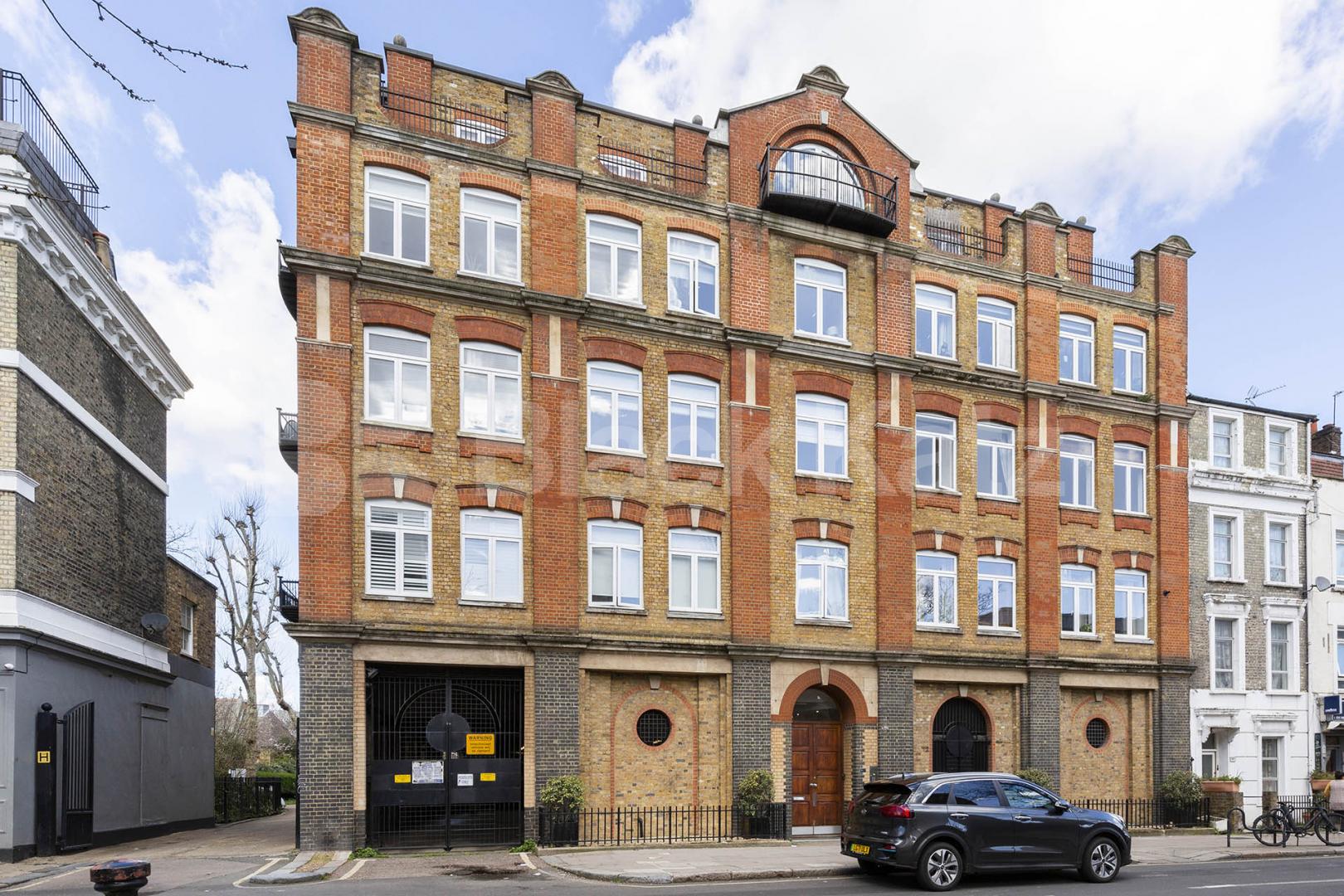 Super spacious two bed two bath apartment by Camden High St & Tube  Pratt Street, Camden